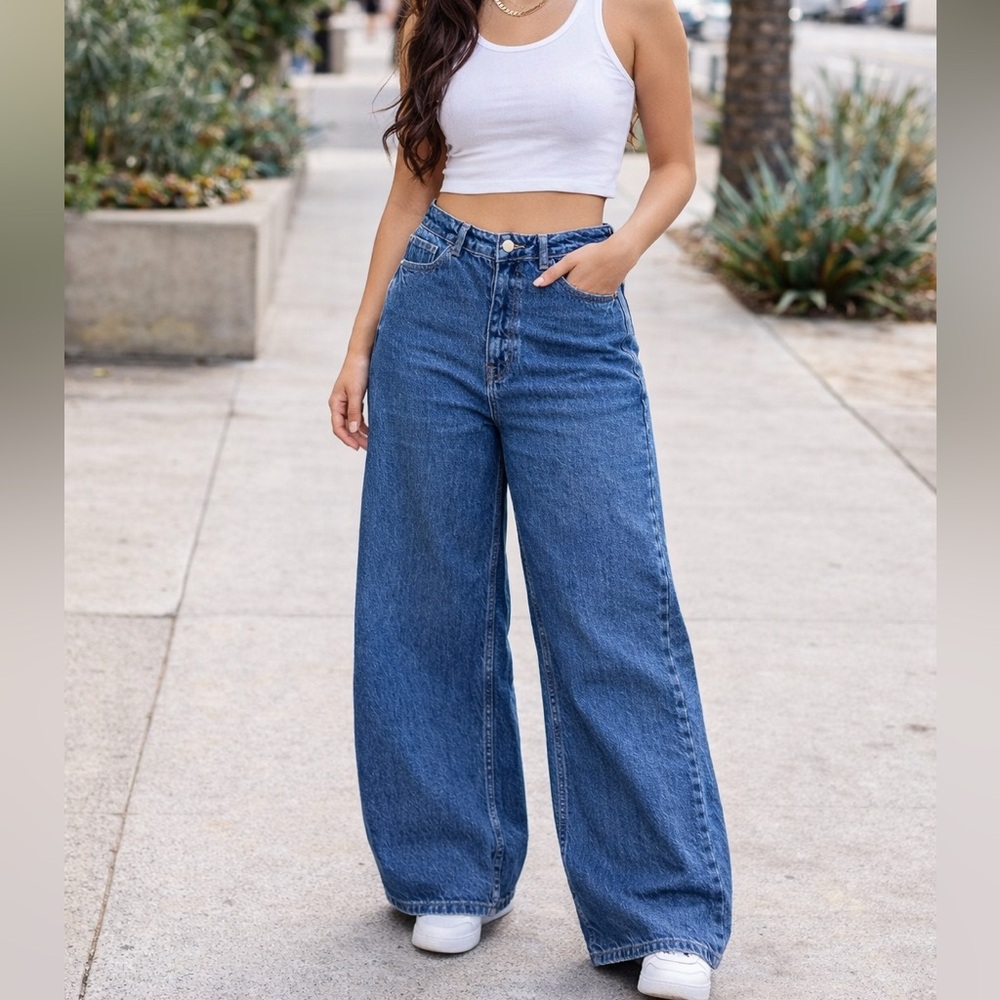 Zara wide leg denim medium wash size 4 white tag